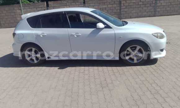 Nunua Ilio tumika Mazda Axela Nyeupe Gari ndani ya Maputo nchini Maputo