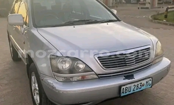 Nunua Ilio tumika Toyota Harrier Beige Gari ndani ya Maputo nchini Maputo
