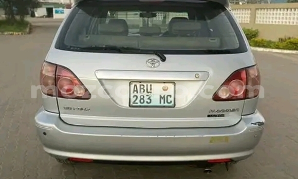 Comprar Usado Toyota Harrier Bege Carro em Maputo em Maputo Comprar Usado Toyota Harrier Bege Carro em Maputo em Maputo