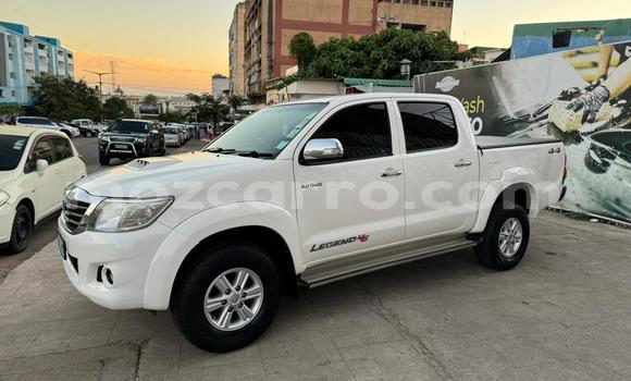 Nunua Ilio tumika Toyota Hilux Nyeupe Gari ndani ya Maputo nchini Maputo Nunua Ilio tumika Toyota Hilux Nyeupe Gari ndani ya Maputo nchini Maputo