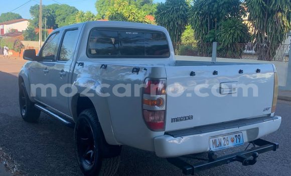 Comprar Usado Mazda BT-50 Branco Carro em Maputo em Maputo Comprar Usado Mazda BT-50 Branco Carro em Maputo em Maputo