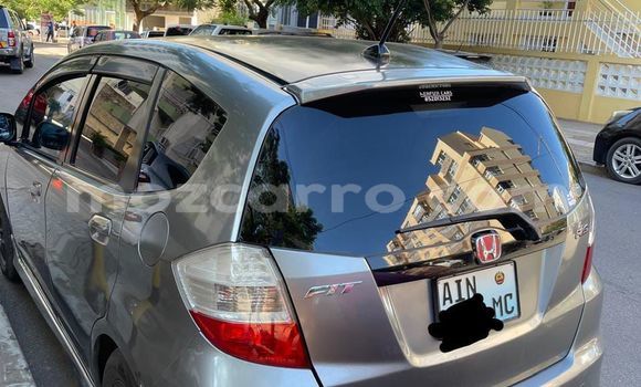 Comprar Novo Honda Fit Prata Carro em Maputo em Maputo Comprar Novo Honda Fit Prata Carro em Maputo em Maputo