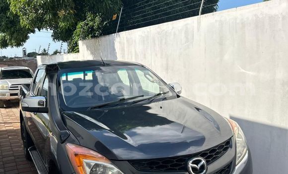 Comprar Novo Mazda BT-50 Preto Carro em Maputo em Maputo