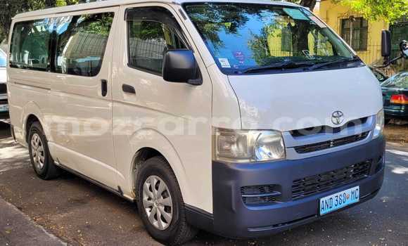 Buy New Toyota Hiace White Car in Maputo in Maputo Buy New Toyota Hiace White Car in Maputo in Maputo