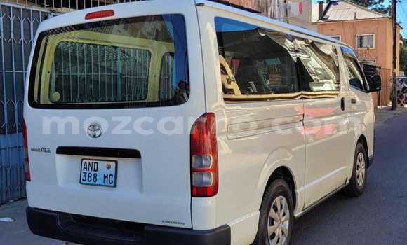 Buy New Toyota Hiace White Car in Maputo in Maputo Buy New Toyota Hiace White Car in Maputo in Maputo
