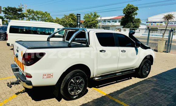 Comprar Novo Mazda BT-50 Branco Carro em Maputo em Maputo Comprar Novo Mazda BT-50 Branco Carro em Maputo em Maputo