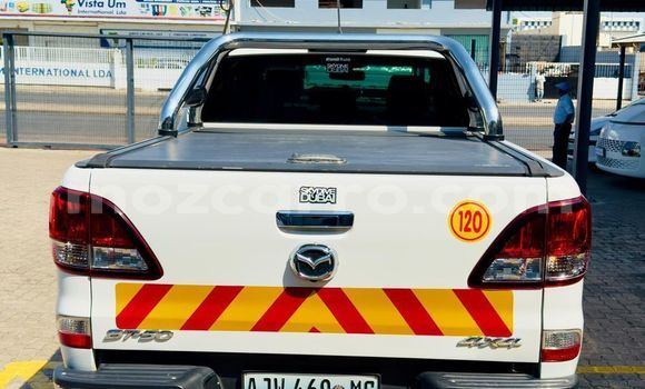 Comprar Novo Mazda BT-50 Branco Carro em Maputo em Maputo Comprar Novo Mazda BT-50 Branco Carro em Maputo em Maputo