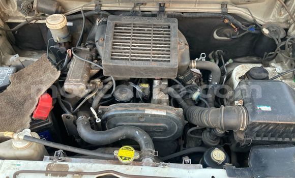 Nunua Ilio tumika Mitsubishi Pajero Pinin Nyeupe Gari ndani ya Maputo nchini Maputo Nunua Ilio tumika Mitsubishi Pajero Pinin Nyeupe Gari ndani ya Maputo nchini Maputo