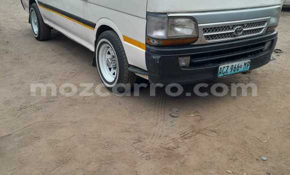 Comprar Usado Toyota Hiace Branco Carro em Maputo em Maputo