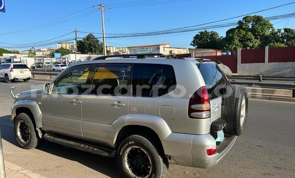 Nunua Ilio tumika Toyota Land Cruiser Fedha Gari ndani ya Maputo nchini Maputo Nunua Ilio tumika Toyota Land Cruiser Fedha Gari ndani ya Maputo nchini Maputo