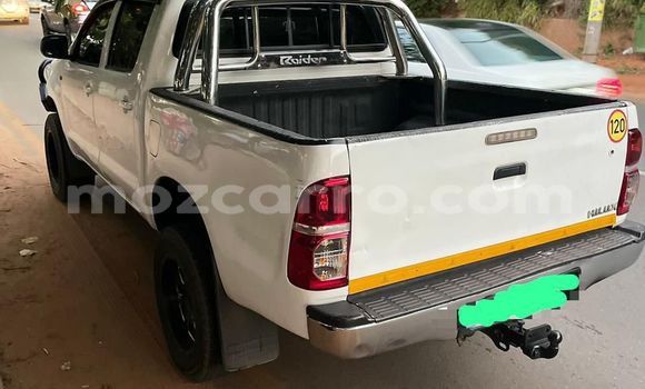 Comprar Novo Toyota Hilux Branco Carro em Maputo em Maputo Comprar Novo Toyota Hilux Branco Carro em Maputo em Maputo