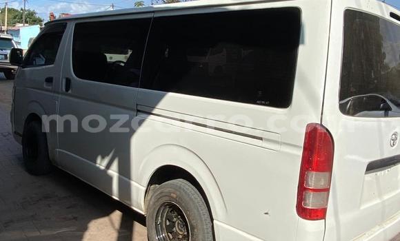 Buy Used Toyota Hiace White Car in Maputo in Maputo Buy Used Toyota Hiace White Car in Maputo in Maputo