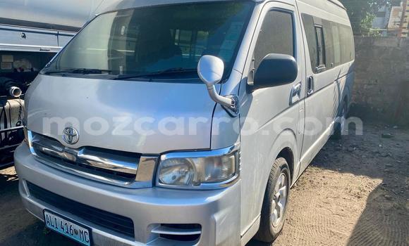 Nunua Ilio tumika Toyota Hiace Fedha Gari ndani ya Maputo nchini Maputo
