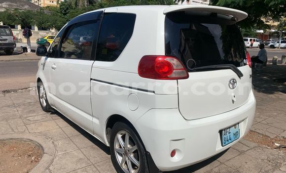 Comprar Usado Toyota Ractis Branco Carro em Maputo em Maputo