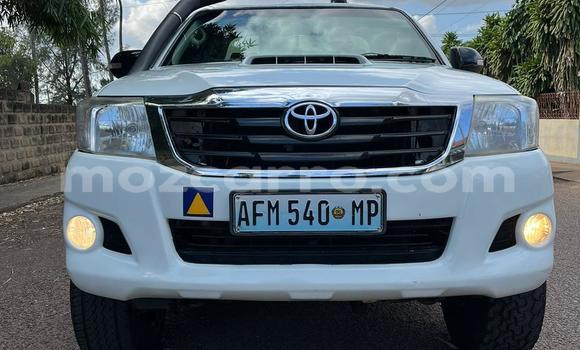 Buy Used Toyota Hilux White Car in Maputo in Maputo Buy Used Toyota Hilux White Car in Maputo in Maputo