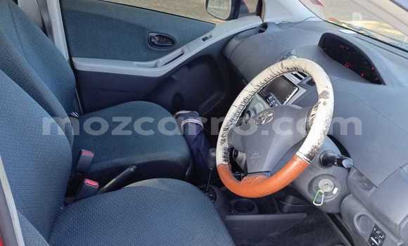 Nunua Ilio tumika Toyota Vitz Nyekundu Gari ndani ya Maputo nchini Maputo Nunua Ilio tumika Toyota Vitz Nyekundu Gari ndani ya Maputo nchini Maputo