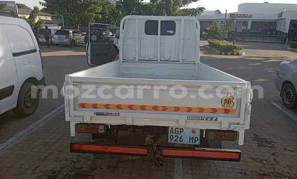 Nunua Ilio tumika Toyota Dyna Nyeupe Gari ndani ya Maputo nchini Maputo Nunua Ilio tumika Toyota Dyna Nyeupe Gari ndani ya Maputo nchini Maputo
