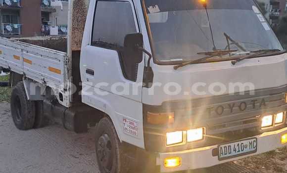 Nunua Ilio tumika Toyota Dyna Nyeupe Gari ndani ya Maputo nchini Maputo Nunua Ilio tumika Toyota Dyna Nyeupe Gari ndani ya Maputo nchini Maputo