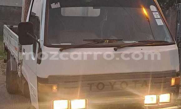 Nunua Ilio tumika Toyota Dyna Nyeupe Gari ndani ya Maputo nchini Maputo Nunua Ilio tumika Toyota Dyna Nyeupe Gari ndani ya Maputo nchini Maputo