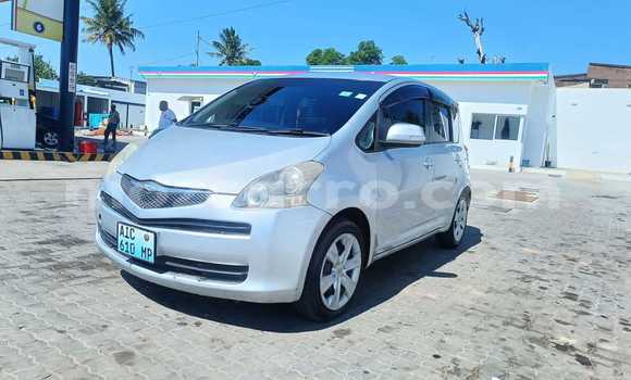 Tenga Tsaru Toyota Ractis Sirivha Mota in Maputo in Maputo