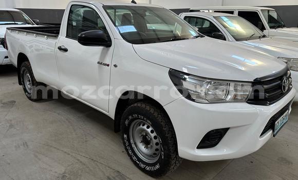 Buy Used Toyota Hiluxe Revo White Car in Maputo in Maputo Buy Used Toyota Hiluxe Revo White Car in Maputo in Maputo
