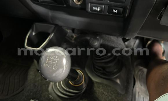 Nunua Ilio tumika Toyota Land Cruiser Nyeupe Gari ndani ya Maputo nchini Maputo Nunua Ilio tumika Toyota Land Cruiser Nyeupe Gari ndani ya Maputo nchini Maputo