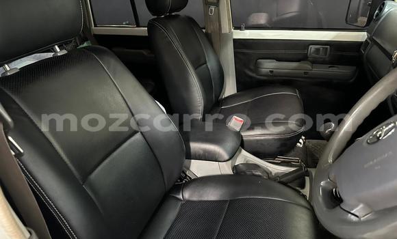 Nunua Ilio tumika Toyota Land Cruiser Nyeupe Gari ndani ya Maputo nchini Maputo Nunua Ilio tumika Toyota Land Cruiser Nyeupe Gari ndani ya Maputo nchini Maputo