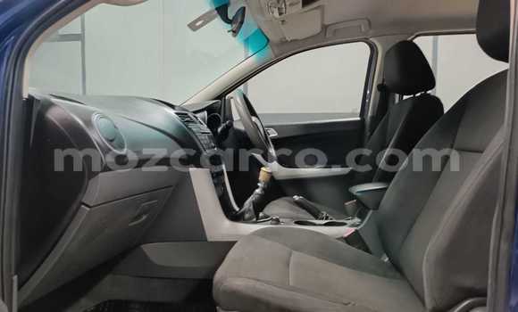 Comprar Usado Mazda BT-50 Azul Carro em Maputo em Maputo Comprar Usado Mazda BT-50 Azul Carro em Maputo em Maputo