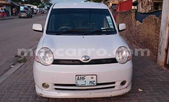 Buy Used Toyota Sienta White Car in Maputo in Maputo Buy Used Toyota Sienta White Car in Maputo in Maputo