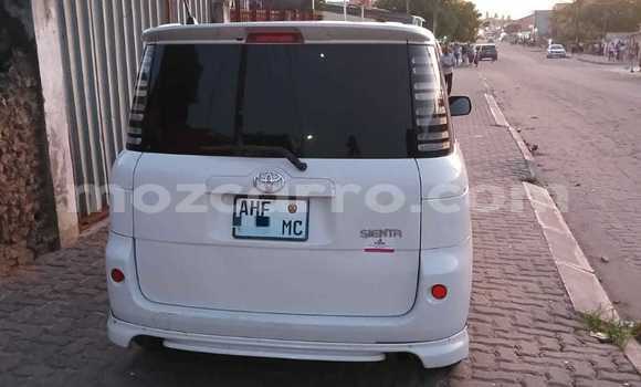 Buy Used Toyota Sienta White Car in Maputo in Maputo Buy Used Toyota Sienta White Car in Maputo in Maputo