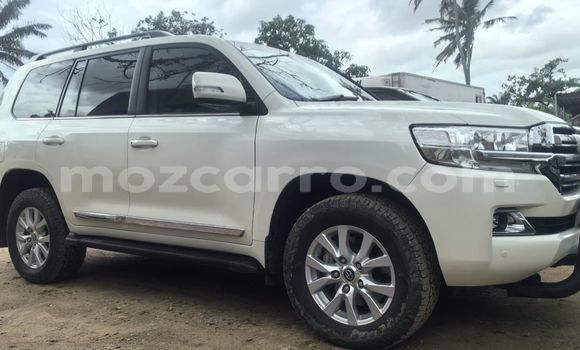 Comprar Novo Toyota Land Cruiser Branco Carro em Maputo em Maputo Comprar Novo Toyota Land Cruiser Branco Carro em Maputo em Maputo