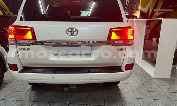 Comprar Novo Toyota Land Cruiser Branco Carro em Maputo em Maputo Comprar Novo Toyota Land Cruiser Branco Carro em Maputo em Maputo