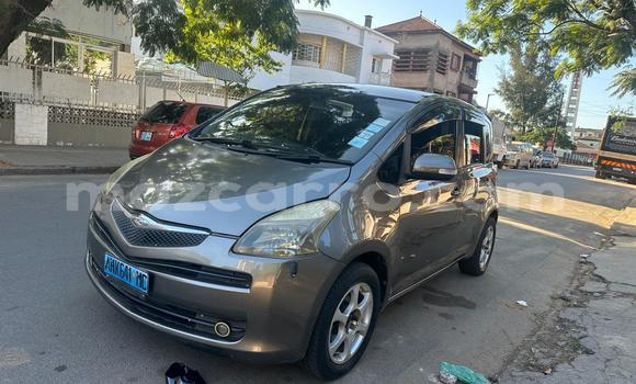 Comprar Usado Toyota Ractis Castanho Carro em Maputo em Maputo Comprar Usado Toyota Ractis Castanho Carro em Maputo em Maputo