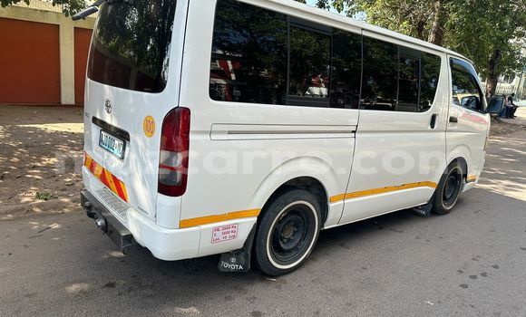 Comprar Usado Toyota Hiace Branco Carro em Maputo em Maputo Comprar Usado Toyota Hiace Branco Carro em Maputo em Maputo