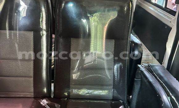 Comprar Usado Toyota Hiace Branco Carro em Maputo em Maputo Comprar Usado Toyota Hiace Branco Carro em Maputo em Maputo