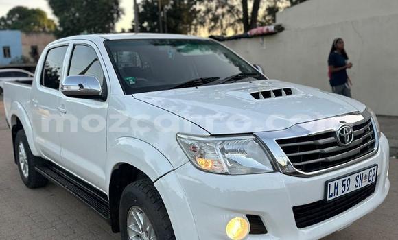 Comprar Novo Toyota Hilux Branco Carro em Maputo em Maputo Comprar Novo Toyota Hilux Branco Carro em Maputo em Maputo