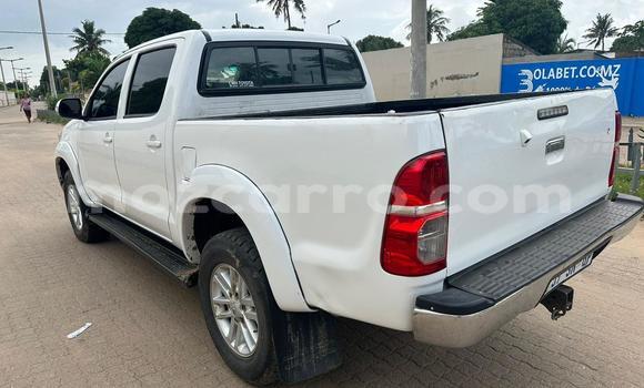 Comprar Novo Toyota Hilux Branco Carro em Maputo em Maputo Comprar Novo Toyota Hilux Branco Carro em Maputo em Maputo