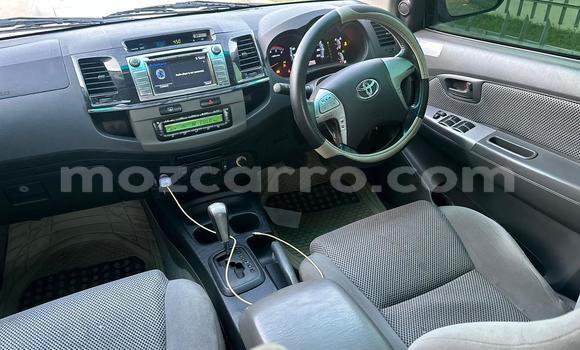 Comprar Novo Toyota Hilux Branco Carro em Maputo em Maputo Comprar Novo Toyota Hilux Branco Carro em Maputo em Maputo