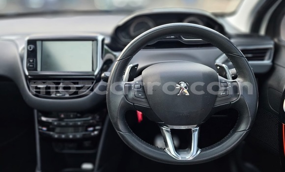 Comprar Usado Peugeot 208 Branco Carro em Maputo em Maputo Comprar Usado Peugeot 208 Branco Carro em Maputo em Maputo