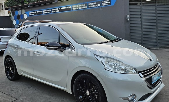 Comprar Usado Peugeot 208 Branco Carro em Maputo em Maputo Comprar Usado Peugeot 208 Branco Carro em Maputo em Maputo