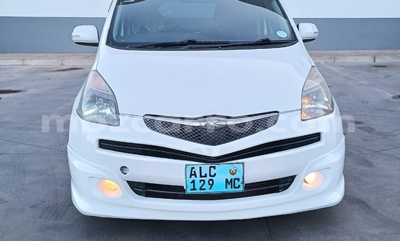 Comprar Usado Toyota Ractis Branco Carro em Maputo em Maputo Comprar Usado Toyota Ractis Branco Carro em Maputo em Maputo
