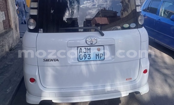 Comprar Usado Toyota Sienta Branco Carro em Maputo em Maputo Comprar Usado Toyota Sienta Branco Carro em Maputo em Maputo