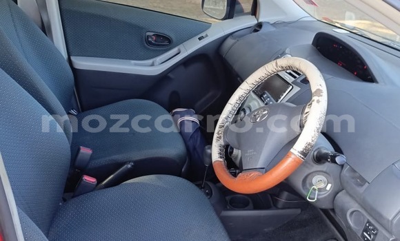 Comprar Usado Toyota Vitz Vermelho Carro em Maputo em Maputo Comprar Usado Toyota Vitz Vermelho Carro em Maputo em Maputo