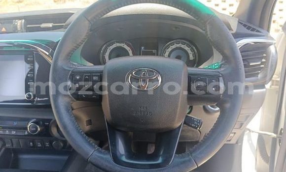 Comprar Usado Toyota Hilux Branco Carro em Maputo em Maputo Comprar Usado Toyota Hilux Branco Carro em Maputo em Maputo