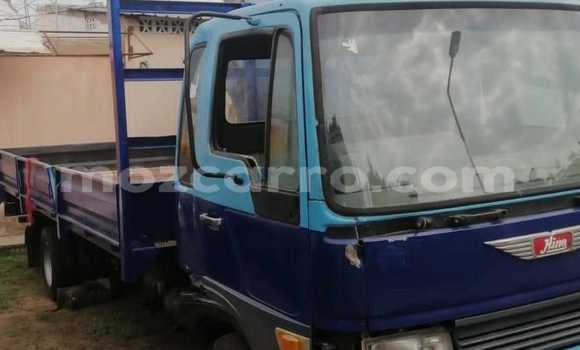 Comprar Usado Hino Ranger Azul Caminhão em Maputo em Maputo Comprar Usado Hino Ranger Azul Caminhão em Maputo em Maputo