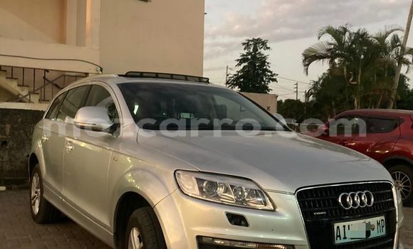 Nunua Ilio tumika Audi Q7 Fedha Gari ndani ya Maputo nchini Maputo