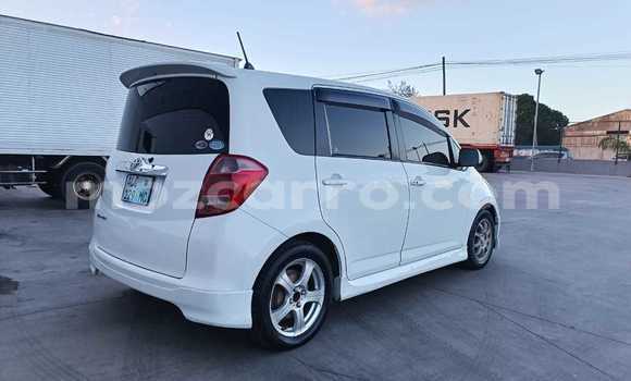 Buy Used Toyota Ractis White Car in Maputo in Maputo Buy Used Toyota Ractis White Car in Maputo in Maputo
