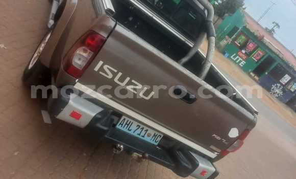 Tenga Tsaru Isuzu KB Zvimwe Mota in Maputo in Maputo Tenga Tsaru Isuzu KB Zvimwe Mota in Maputo in Maputo