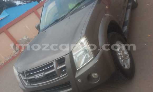 Tenga Tsaru Isuzu KB Zvimwe Mota in Maputo in Maputo Tenga Tsaru Isuzu KB Zvimwe Mota in Maputo in Maputo