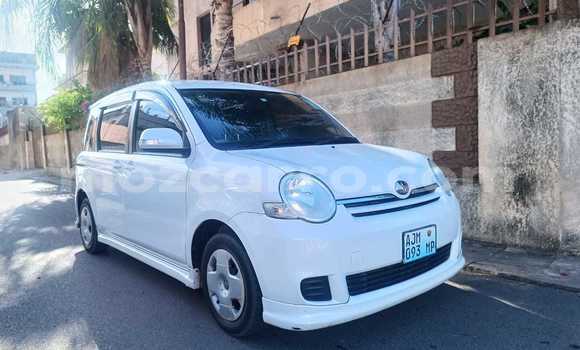Comprar Novo Toyota Sienta Branco Carro em Maputo em Maputo Comprar Novo Toyota Sienta Branco Carro em Maputo em Maputo